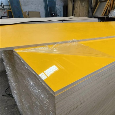 Wysoki błyszcząca sklejka UV